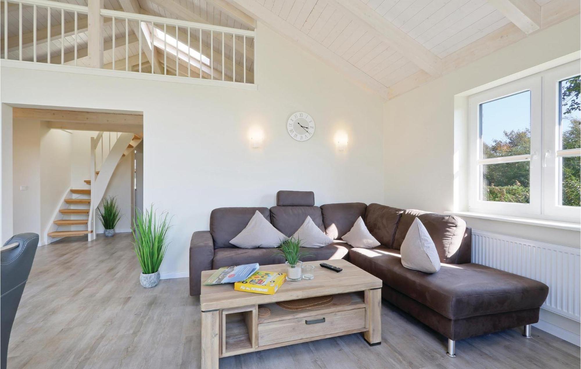 Awesome Home In Dagebuell With Kitchen エクステリア 写真
