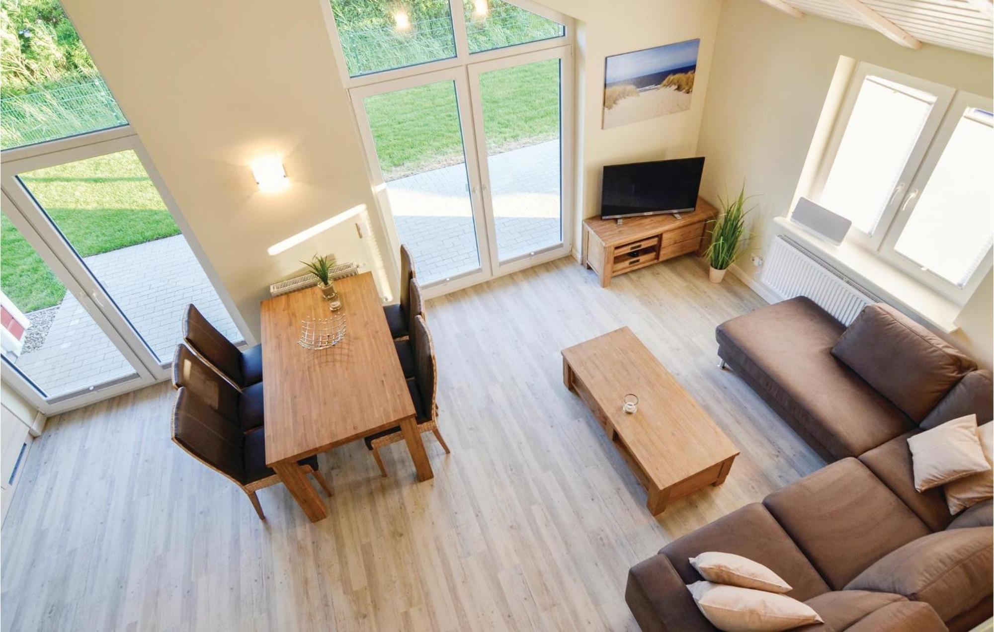Awesome Home In Dagebuell With Kitchen エクステリア 写真